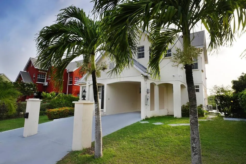 3 Bedrooms Luxurious Pool House Centrally Located Close To Everything سانت فيليب بربادوس