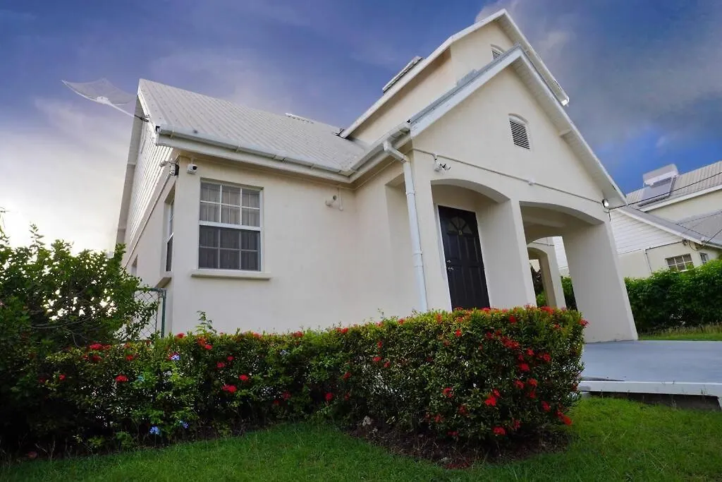 فيلة 3 Bedrooms Luxurious Pool House Centrally Located Close To Everything سانت فيليب